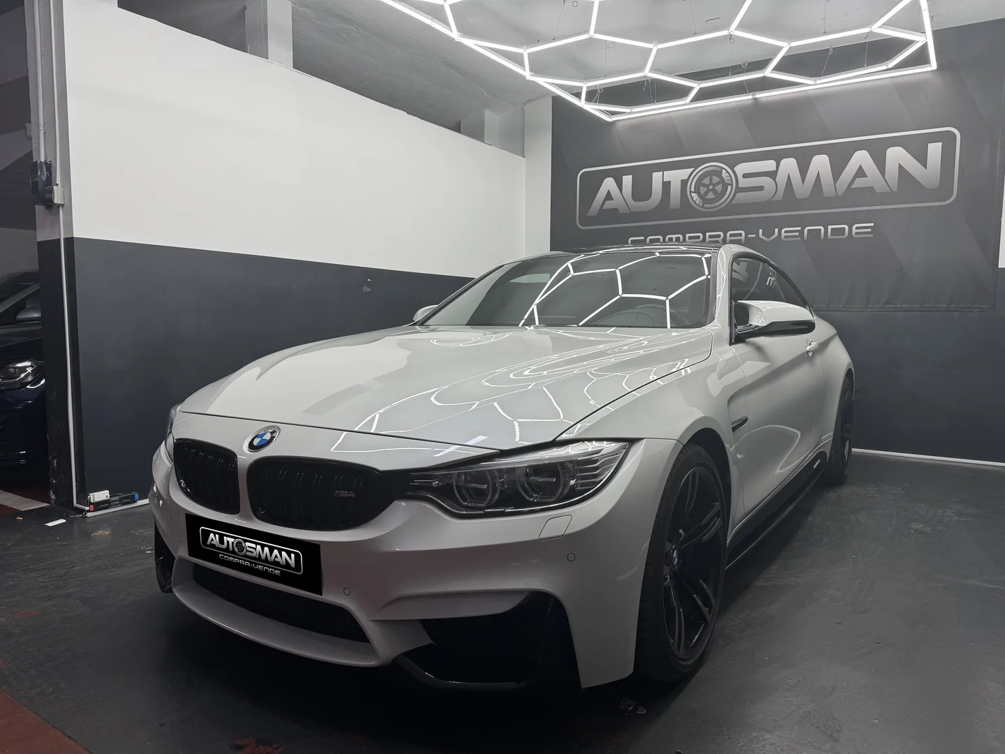 BMW Serie 4 M4 2016 Gasolina Blanco - Vista lateral